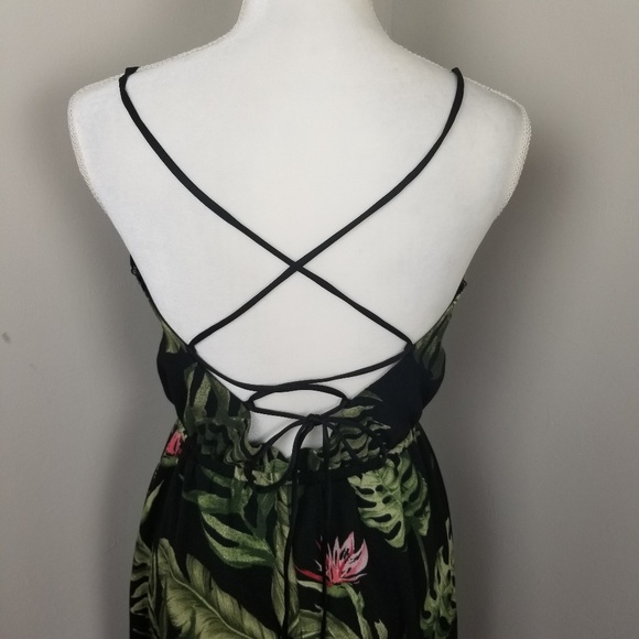 NWOT Papaya Back Lace Floral Jumpsuit - Picture 4 of 8